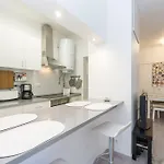 Apartment Lovely & Modern In The Center *