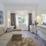 Lovely & Modern In The Center