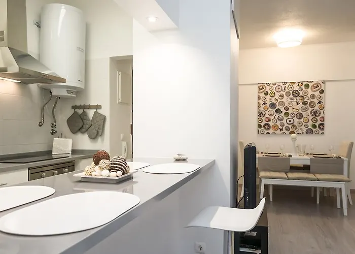 Lovely & Modern In The Center Daire *